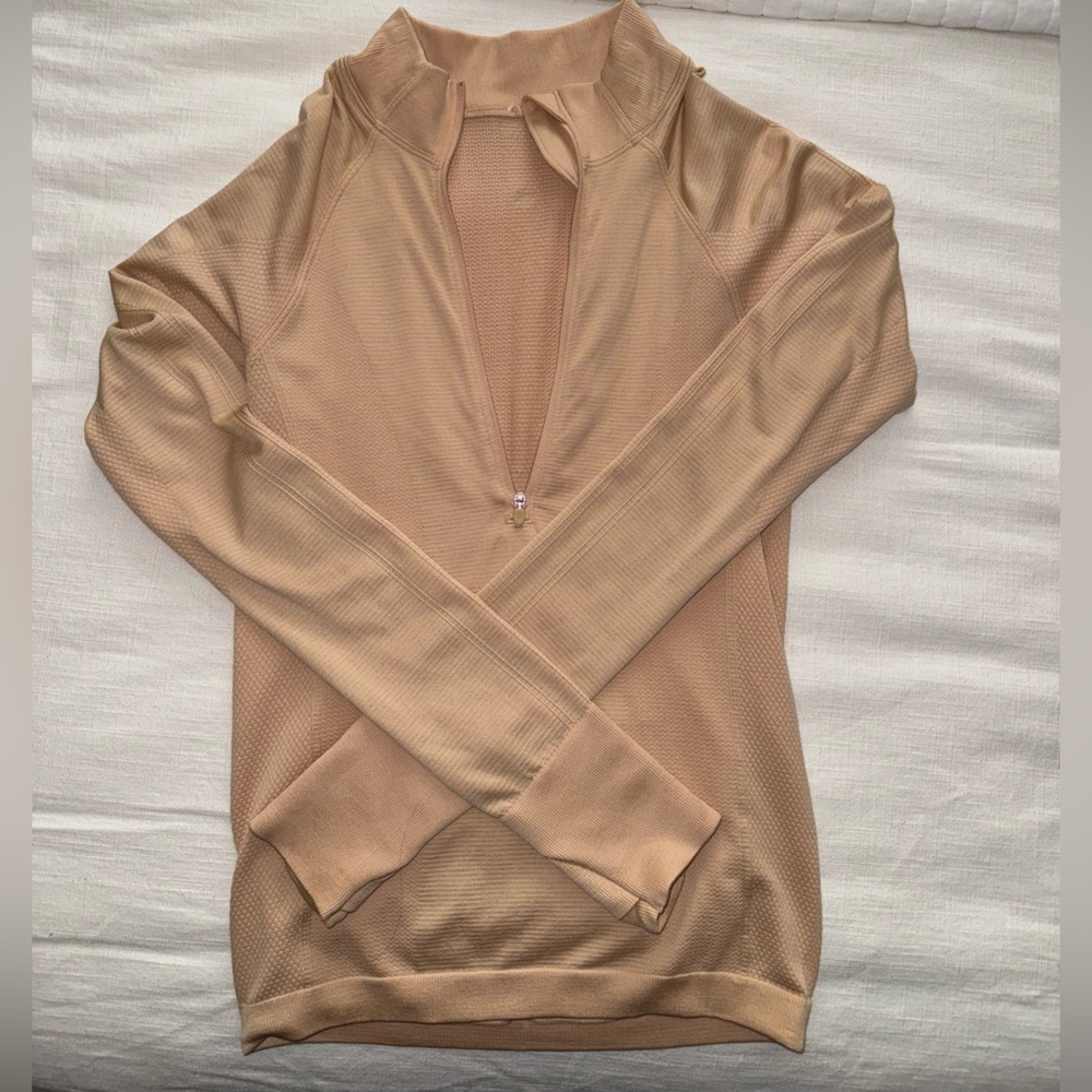 LULULEMON HALF ZIP SIZE 4 LIKE NEW